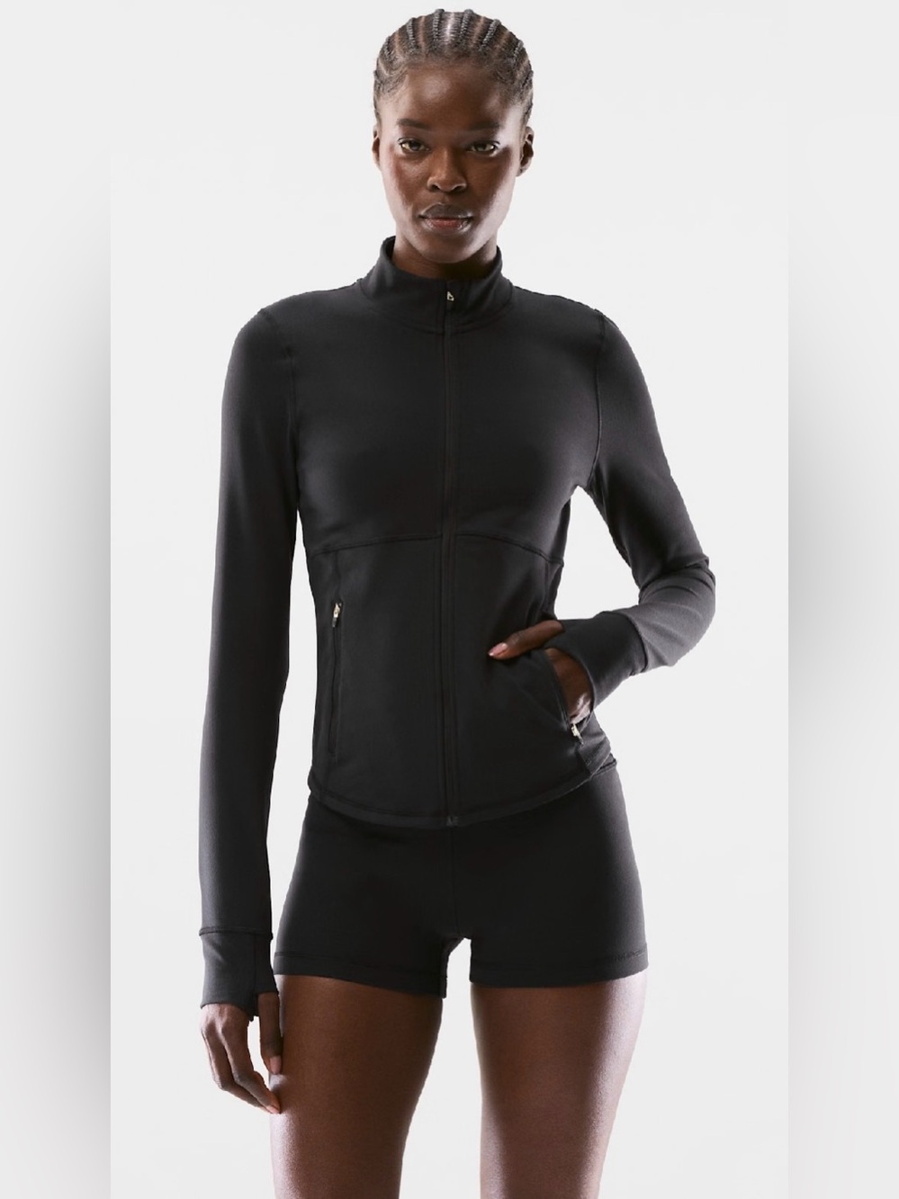 Aritzia TNA Action LIFE Relay Zip-Up
Mockneck zip-up with zippered pockets